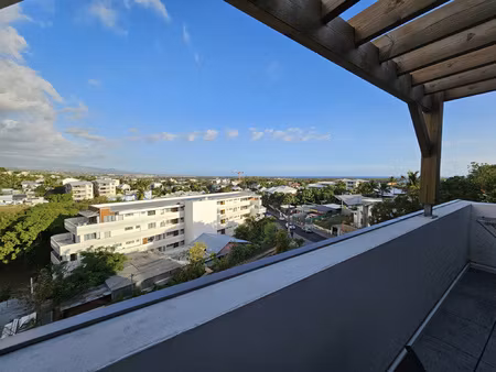 t2 meublé dans résidence moderne  centre ville étang salé