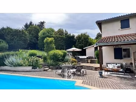 saint-didier-au-mont-d'or - maison de 184 25 m² - jardin avec piscine - 5 chambres
