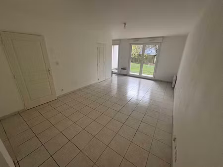 studio de 33m² avec terrasse et parking au rez de chaussée dans résidence sécurisée
