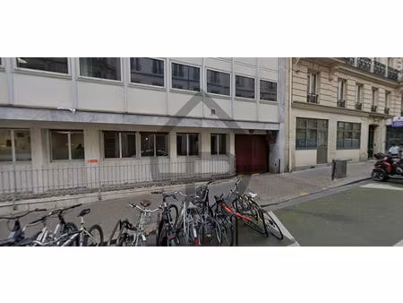 box rue des martyrs / bd rochechouart / paris 9