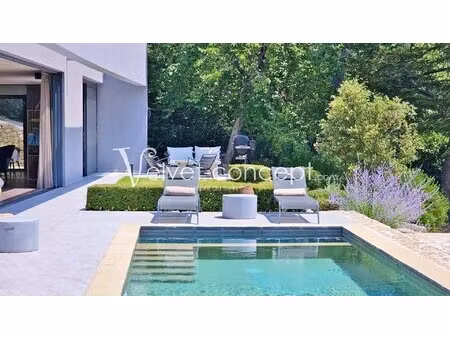 villa au paradis dans la nature à 500m du coeur de valbonne