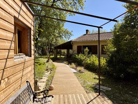 coup de coeur : villa indépendante avec piscine et dépendance
