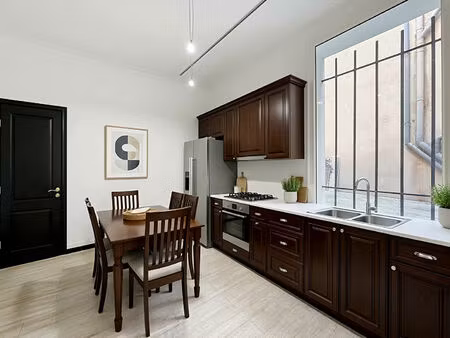mazarin - t3 de 77 m² avec terrasse de 30 m² en plein centre d'aix-en-provence