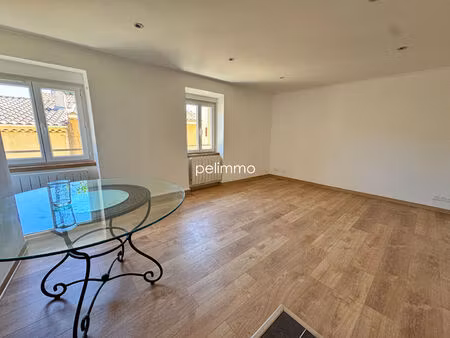 grans - appartement t2 de 47.95 m2