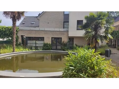 modern en instapklaar kantoor/handelspand op toplocatie in peer