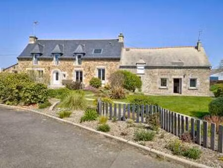 vente maison à plestan (22640) : à vendre / 300m² plestan