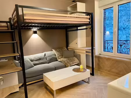 location meublée appartement 1 pièce 19 m² à cergy (95000)  780 €