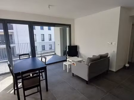 location meublée appartement 3 pièces 55 m² à embrun (05200)  900 €