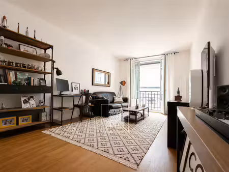 location meublée appartement 2 pièces 54 m² à saint-cloud (92210)  1 600 €