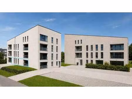 spacieux rez-de-chaussée 2 chambres avec terrasse