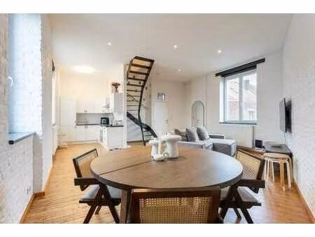 duplex 2 ch.   104 m2  peb c