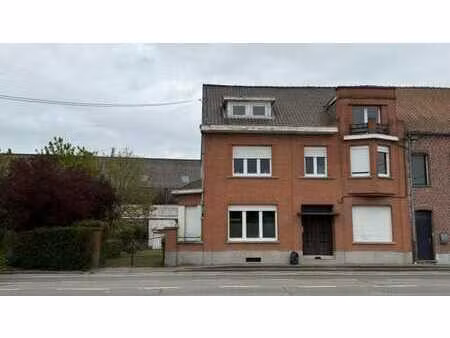 immeuble de rapport (2 log.) avec passage latéral et jardin