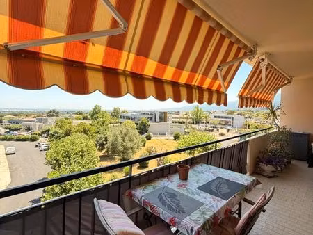 appartement 81 m2  lumineux avec 2 terrasses de 10 m2. situation idéale