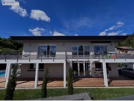élégante maison d’architecte avec piscine et vue panoramique clermont-ferrand – secteur ré