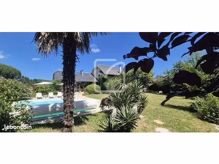 maison 8 pièces 173 m²