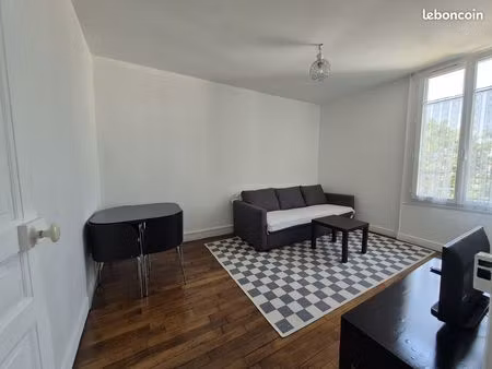 studio 1 pièce 24 m²