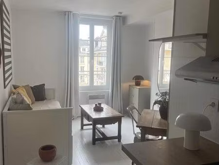 beau studio meublé avec goût