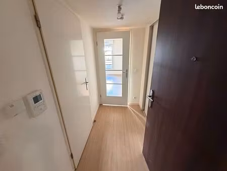 studio 1 pièce 30 m²