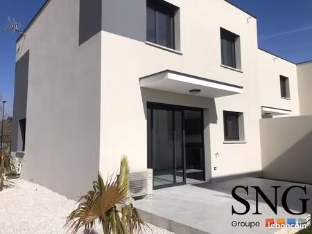 villa 4 pièces 85 m²