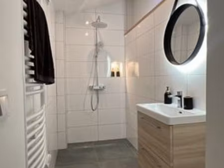 studio meublé neuf avec jardin privatif + grande cave