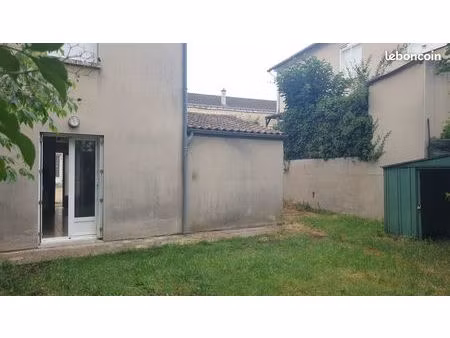 jaunay-marigny t3 duplex (57m2) dans résidence calme jardin (100m2) et garage
