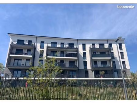 location t3 jonage avec jardin