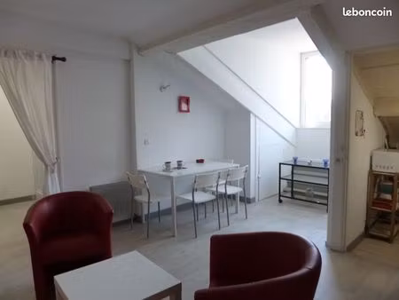 st-etienne studio meuble- ctre 2- 27m2 - 355 cc