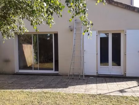 loue maison buxerolles