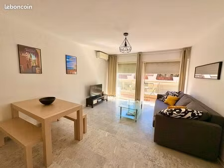 location etudiante: t1 meublé 32m² avec parking et terrasse – juan-les-pins (bail sept-jui