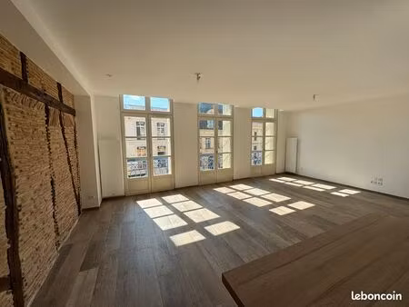 appartement . 2 pièces . 70m²