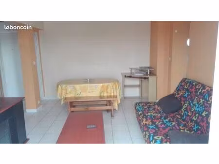 loue un appartement