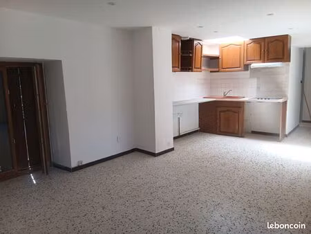 location p3 chanac non meublé
