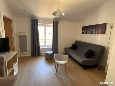 studio 1 pièce 22 m²