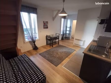 2 pièces mezzanine proche bords de marne  centre et rer a et e