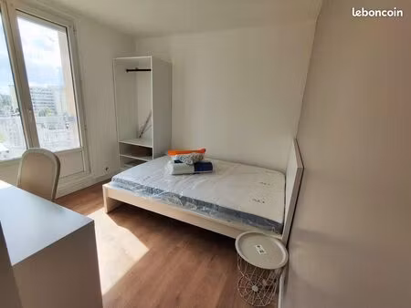 chambre 4 pièces 12 m²