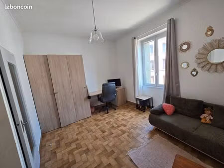 oullins  rue du bac  t1 32 m² à 300 m du métro
