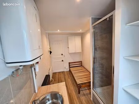 appartement 1 pièce 9 m²