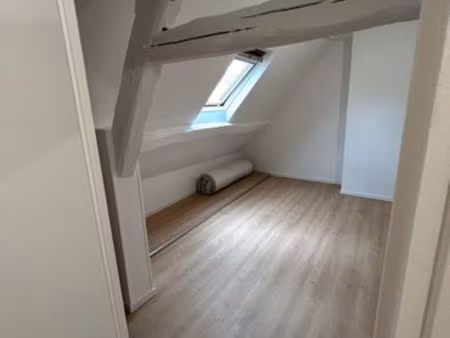 studio refait à neuf 95700 roissy-en-france 30m2