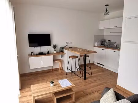 studio meublé 25 m² – dpe c – terrasse  parking  fibre incluse – séné le poulfanc / vannes