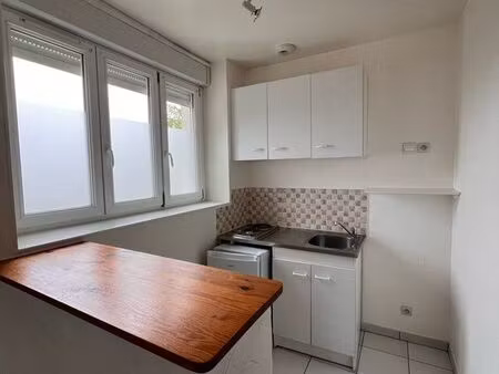 f2 lumineux avec parking et box – soissons (02200)