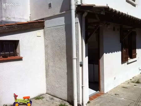 studio 1 pièce 19 m²