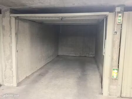 garage box proche route de vienne/berthelot/garibaldi
