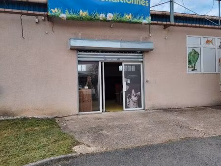 local commercial 190 m2 sur axe passant + parking client
