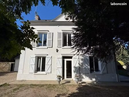 maison bourgeoise à louer 230m2  ableiges