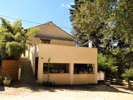 loue appartement de septembre à mai
