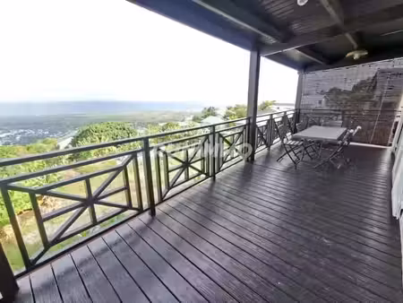 location meublée maison 4 pièces 125 m² à l'etang sale (97427)  1 442 €