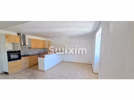 location propriété 4 pièces 84.75 m² à caderousse (84860)  800 €