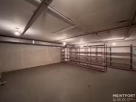 location locaux professionnels 0 pièces 52.03 m² à saint-cloud (92210)  893 €