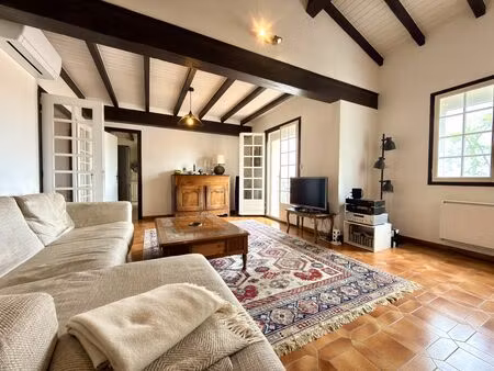 t6 de 114m² habitables + 52m² de grenier + 37m² de garage
