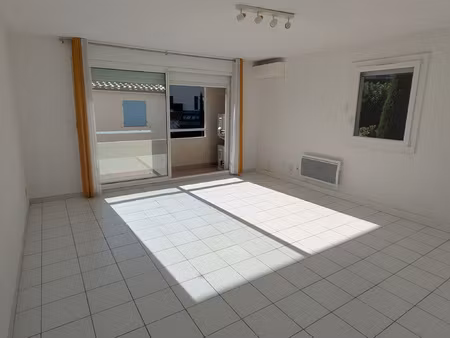 appartement f3 parking cellier centre